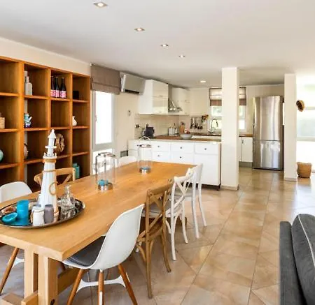 Villa 2016 Moderna Al Canal Con 4 By Homeselectspain *