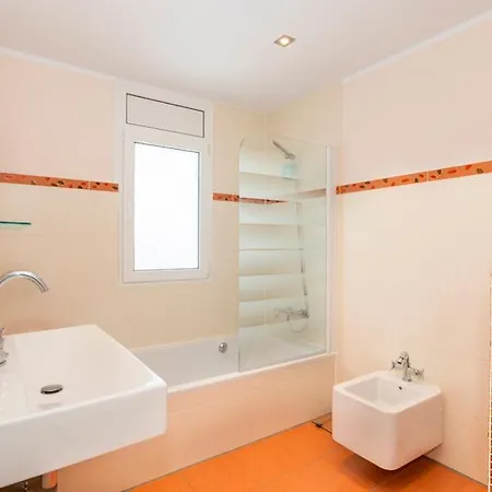 2016 Moderna Al Canal Con 4 By Homeselectspain Villa *
