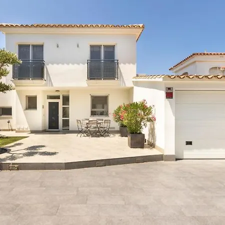 2016 Moderna Al Canal Con 4 By Homeselectspain * Empuriabrava