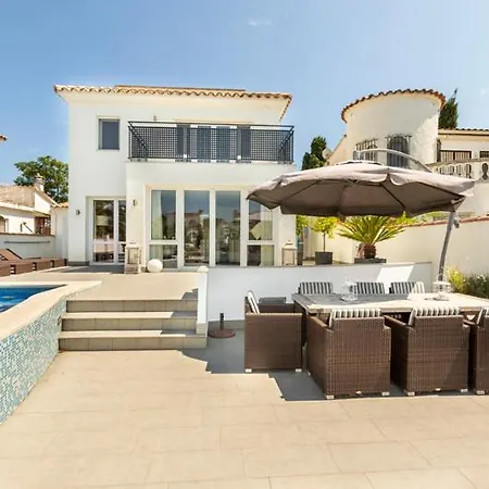 2016 Moderna Al Canal Con 4 By Homeselectspain Empuriabrava